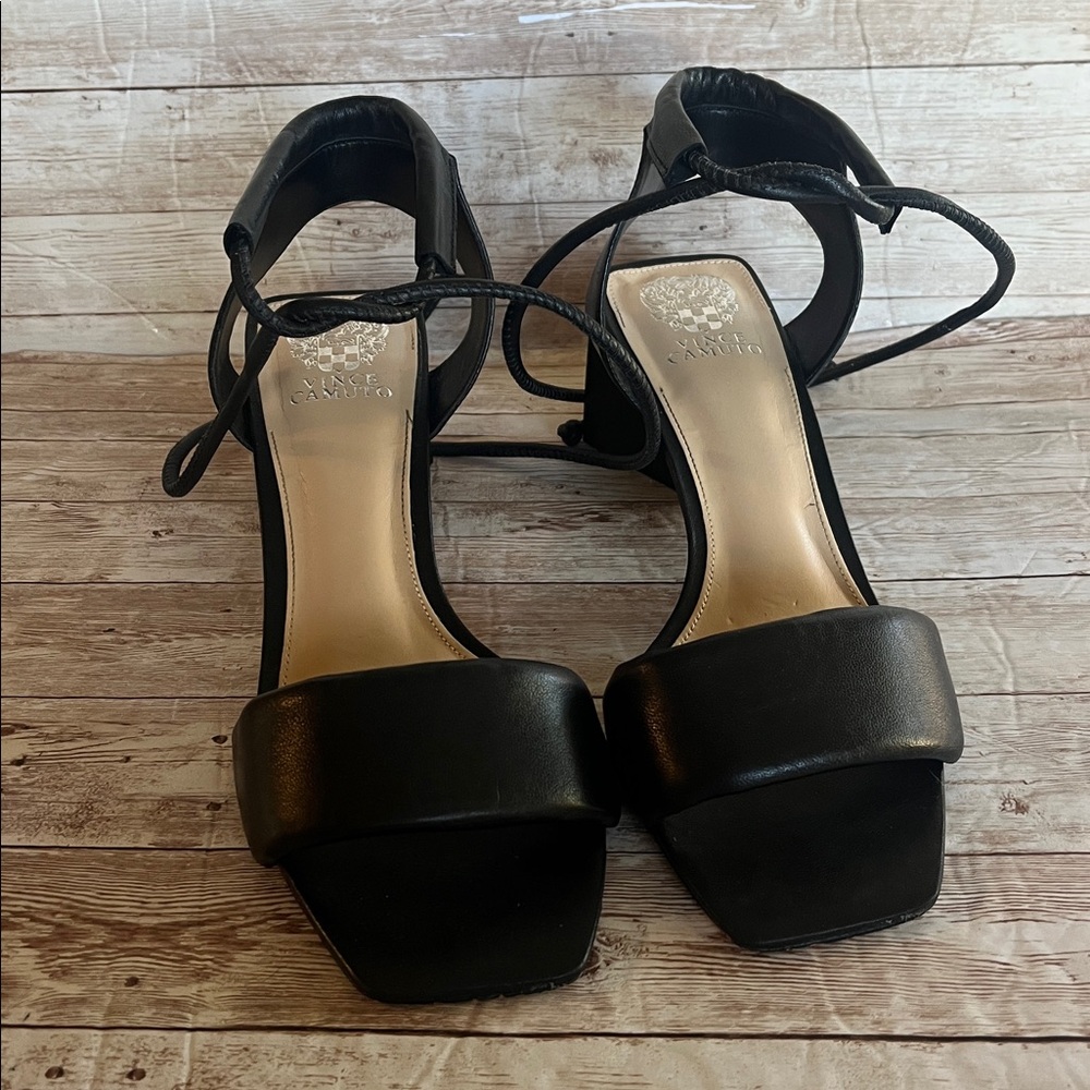 Vince Camuto VC Vernisa Black Leather Tie Triangle Block Heel Open Toe Heels 10M